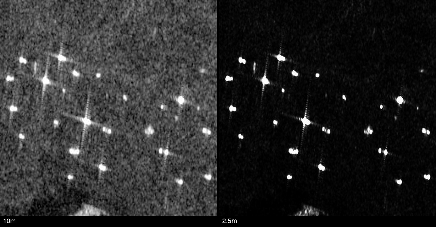 Ships at anchor, Singapore Strait — Sentinel-1 VV at 10m and 2.5m, 16 Sep 2026